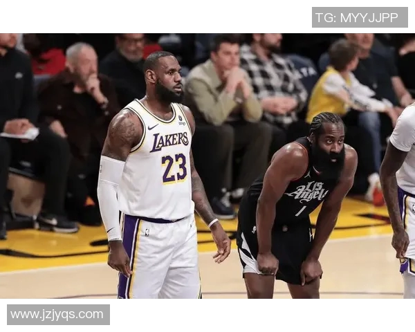 2014年湖人与快船的激烈对决回顾与赛季精彩瞬间分析