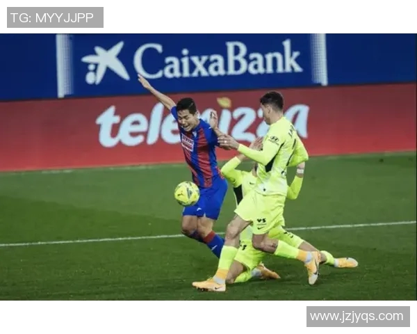 埃瓦尔与韦斯卡激战正酣谁能在这场较量中笑到最后