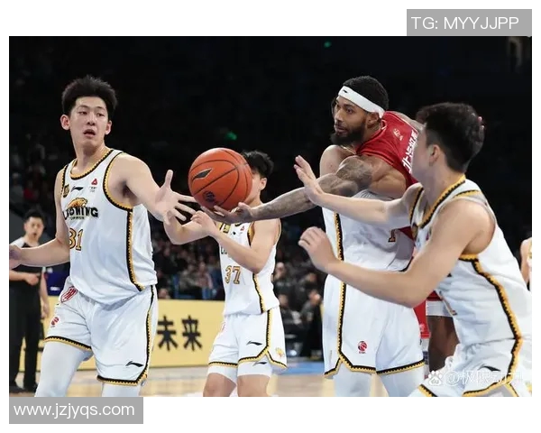 2016年CBA精彩对决上海队与辽宁队的巅峰对抗赛回顾 2016年CBA精彩对决上海队与辽宁队的巅峰对抗赛回顾