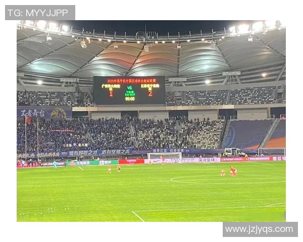 佩特勒洛与天主大学的激烈对决揭示足球战术与团队精神的完美结合 佩特勒洛与天主大学的激烈对决揭示足球战术与团队精神的完美结合