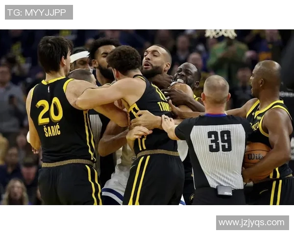 勇士与森林狼激战十二回合赛场上演精彩对决引发球迷热议