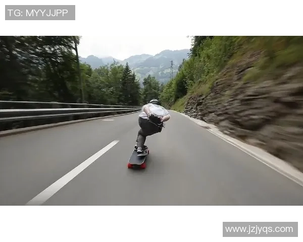 重庆极限运动队在滑板精英赛中的拼搏与荣耀之路